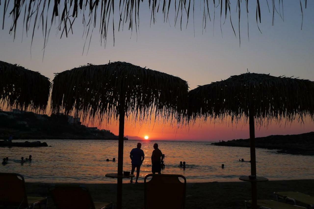 Maria & Manos Guest House, Agios Onoufrios Beach Екстериор снимка