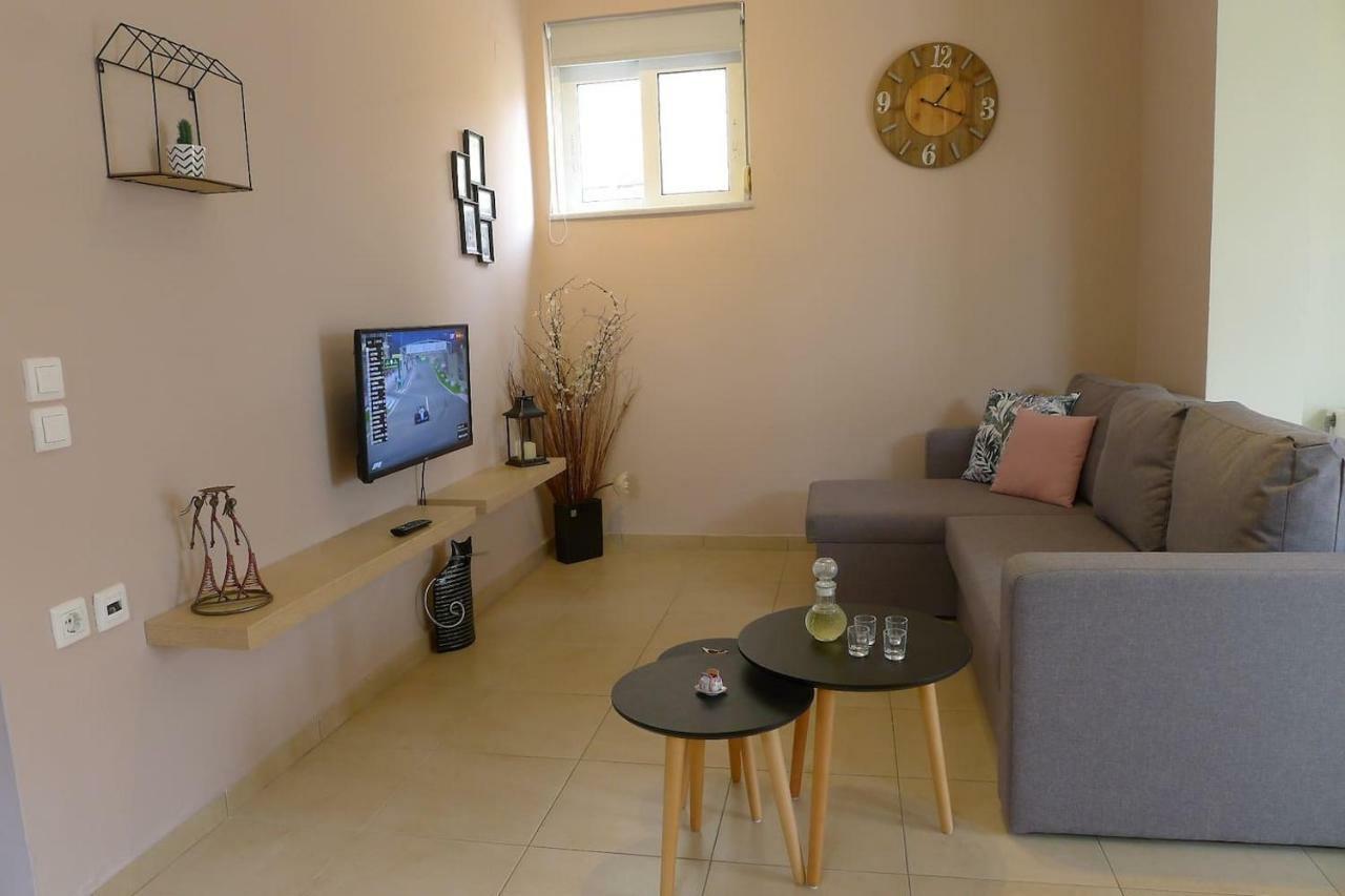 Maria & Manos Guest House, Agios Onoufrios Beach Екстериор снимка